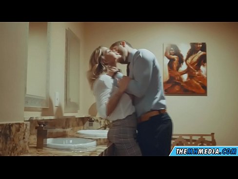 ❤️ Кад те прсата плавуша заведе у јавном тоалету Секс видео код нас sr.porn-evooli.ru ﹏